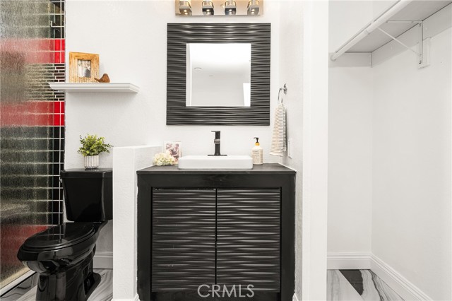 8115 Surfline Drive, Huntington Beach CA: https://media.crmls.org/medias/9977edb8-1234-458f-9fa3-c5f26d797e62.jpg