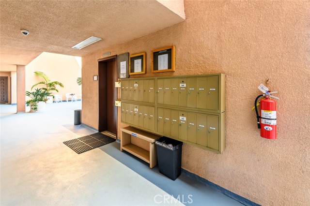 Detail Gallery Image 24 of 28 For 721 Esplanade #301,  Redondo Beach,  CA 90277 - 2 Beds | 2 Baths