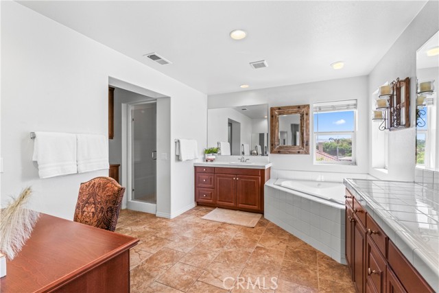 Detail Gallery Image 31 of 55 For 12113 Jonathan Dr, Riverside,  CA 92503 - 4 Beds | 2/1 Baths