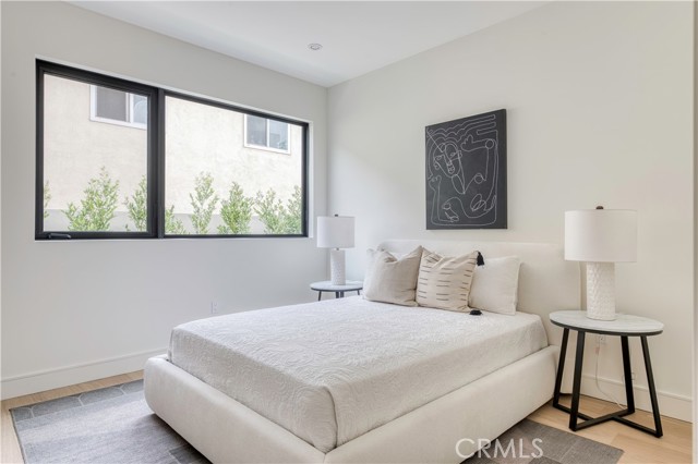 Detail Gallery Image 50 of 74 For 949 10th St #1,  Santa Monica,  CA 90403 - 3 Beds | 3/1 Baths