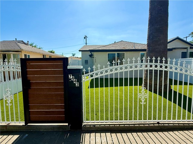 7443 Oakdale Avenue, Winnetka CA: https://media.crmls.org/medias/99792366-5a04-42e6-b3d0-f9d32ba11625.jpg