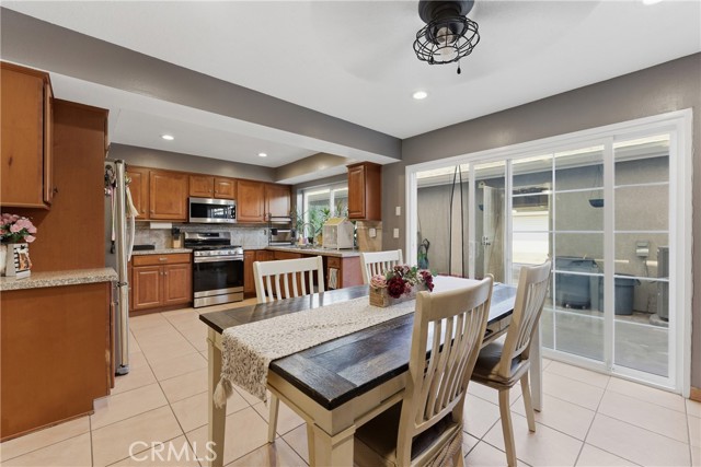 Detail Gallery Image 17 of 44 For 8901 Serapis #24,  Downey,  CA 90240 - 3 Beds | 3 Baths