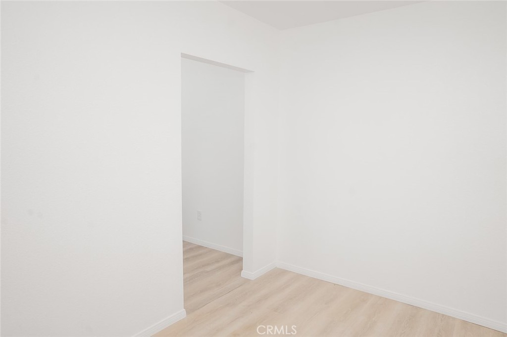 https://media.crmls.org/medias/997afb63-e563-45c6-8560-467683a14875.jpg?preset=X-Large