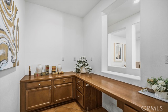 Image 18 of 60 For 2163 Summerset