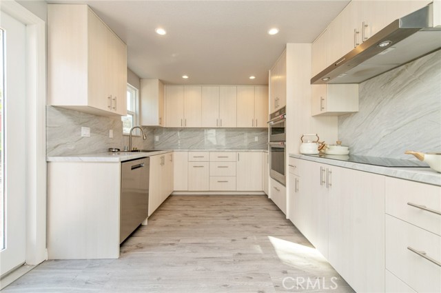 Detail Gallery Image 3 of 38 For 26182 Vintage Woods, Lake Forest,  CA 92630 - 4 Beds | 3 Baths