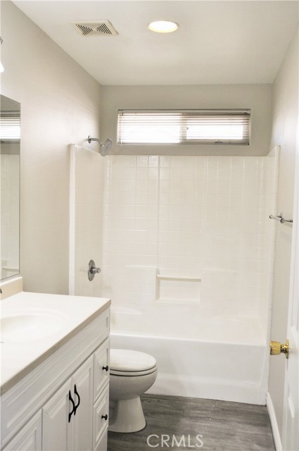 Detail Gallery Image 9 of 11 For 15354 Kiamichi Rd, Apple Valley,  CA 92307 - 3 Beds | 2 Baths