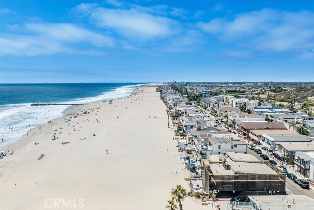 Detail Gallery Image 6 of 8 For 5201 Seashore Dr, Newport Beach,  CA 92663 - 5 Beds | 3 Baths