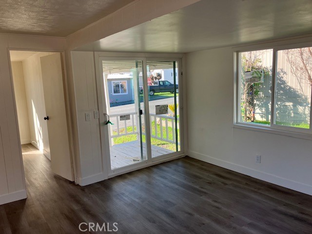 Detail Gallery Image 8 of 10 For 329 E Sequoia St #6,  Valley Springs,  CA 95252 - 2 Beds | 2 Baths