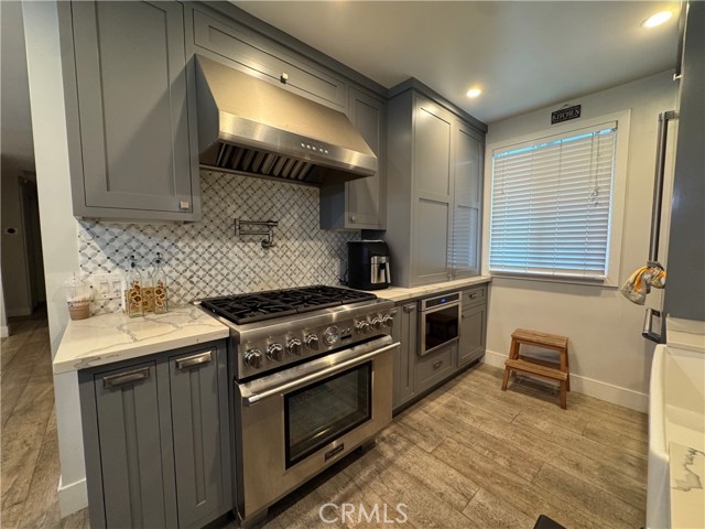 Detail Gallery Image 11 of 61 For 14825 Cranbrook Ave, Hawthorne,  CA 90250 - 4 Beds | 3 Baths