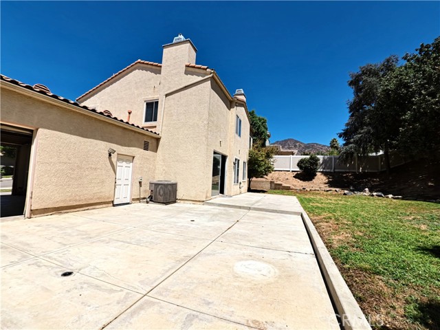 Detail Gallery Image 9 of 55 For 7447 Glen Oaks, Highland,  CA 92346 - 4 Beds | 3 Baths