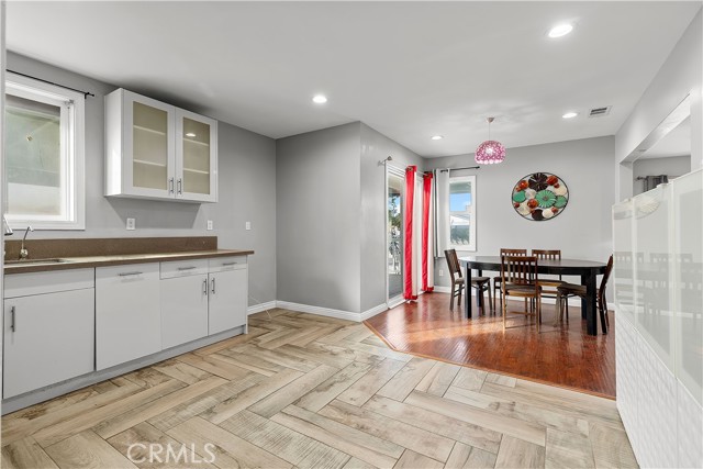 Detail Gallery Image 8 of 18 For 4512 W Watkins Way, Santa Ana,  CA 92704 - 3 Beds | 2 Baths