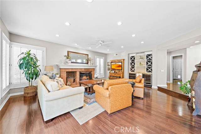 22432 Rosebriar, Mission Viejo CA: https://media.crmls.org/medias/997d8f7f-bce2-4331-9909-704d4fcf964d.jpg