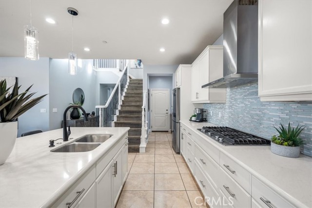 Detail Gallery Image 8 of 48 For 850 Romneya, Santa Maria,  CA 93455 - 5 Beds | 3 Baths