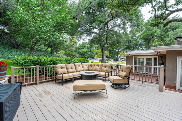 24208 Heritage Lane, Newhall CA: https://media.crmls.org/medias/997e5ed2-1158-4a4a-999f-bc2e75d5c249.jpg