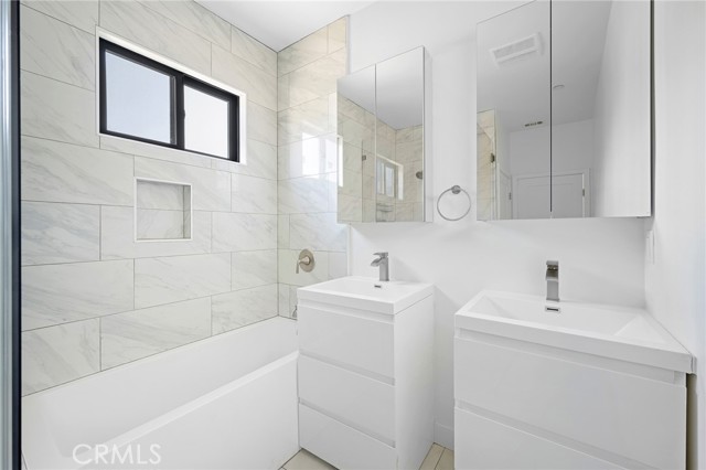 5826 Craner Avenue, North Hollywood CA: https://media.crmls.org/medias/997e7250-acbb-497a-820b-7c650acd45e5.jpg