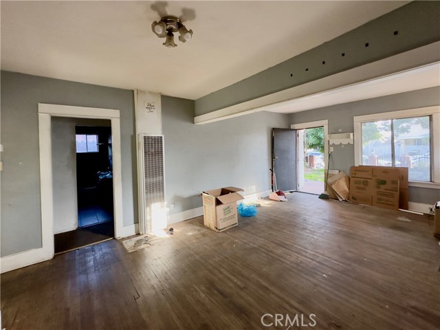 2829 California Street, Huntington Park CA: https://media.crmls.org/medias/997e75e2-d032-48cc-a366-32130ccd3187.jpg