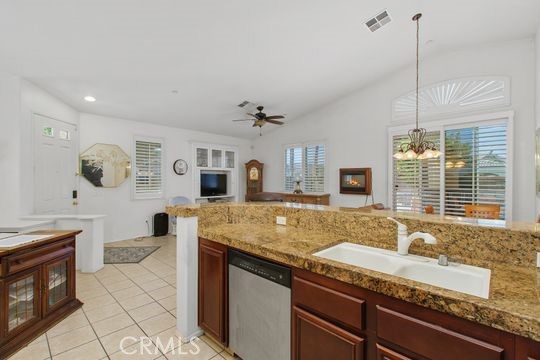 4516 Streamport Drive, Riverside CA: https://media.crmls.org/medias/997ec721-5beb-47b6-b130-4bbf019032db.jpg