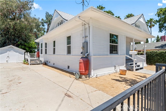 976 N Loma Vista Drive, Long Beach CA: https://media.crmls.org/medias/99801006-e95c-4873-89b4-9414d7911bfd.jpg