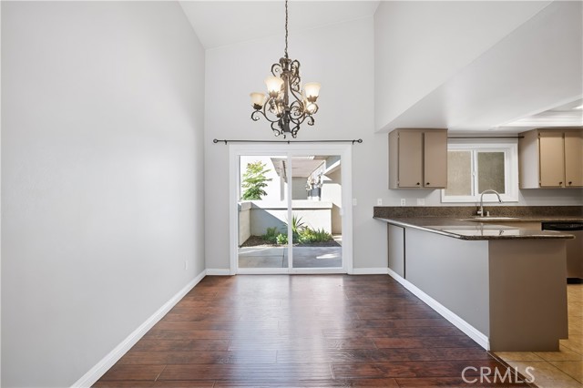 Detail Gallery Image 7 of 34 For 9896 Highland Ave a,  Rancho Cucamonga,  CA 91737 - 3 Beds | 2/1 Baths