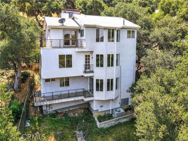 Detail Gallery Image 2 of 49 For 22011 Callado Way, Topanga,  CA 90290 - 2 Beds | 2 Baths