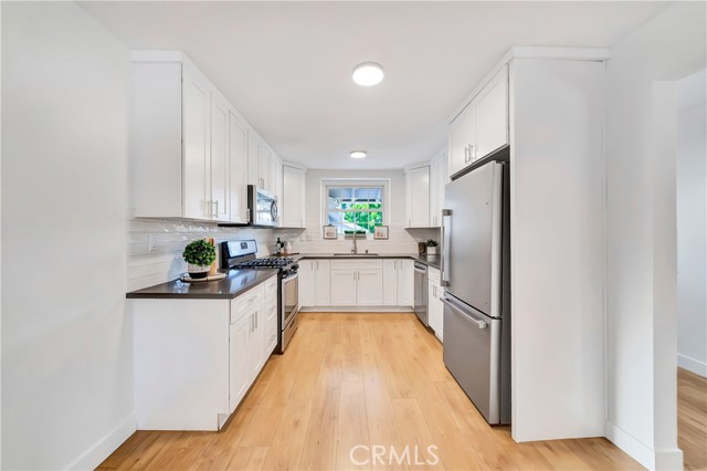 20742 Lull Street, Winnetka CA: https://media.crmls.org/medias/99810d75-3f6e-439a-8ef3-50f9fcd55974.jpg