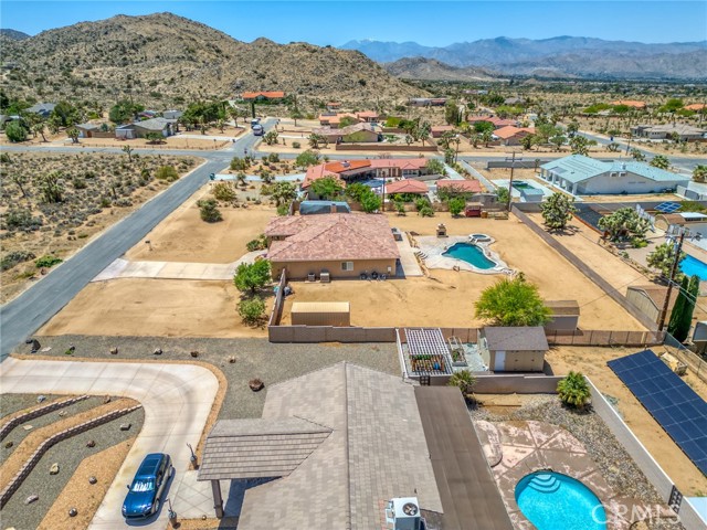 Detail Gallery Image 6 of 74 For 58598 Santa Maria Dr, Yucca Valley,  CA 92284 - 4 Beds | 3 Baths