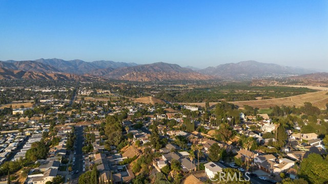12643 Garber, Los Angeles CA: https://media.crmls.org/medias/998165c0-a44f-4eb0-b09f-adc862c96dc9.jpg