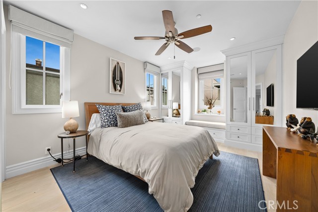 Detail Gallery Image 32 of 52 For 441 28th St, Manhattan Beach,  CA 90266 - 4 Beds | 4/1 Baths