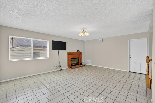 Detail Gallery Image 21 of 51 For 10728 Valley Dr, Riverside,  CA 92505 - 4 Beds | 2/1 Baths
