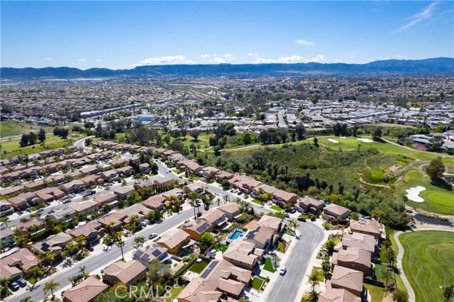 Detail Gallery Image 6 of 9 For 29212 Woodbridge Dr, Murrieta,  CA 92563 - 4 Beds | 2/1 Baths