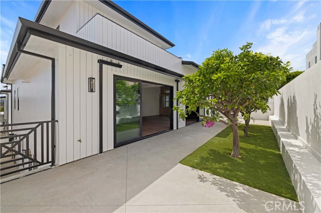 2111 Clark, Redondo Beach, California 90278, 4 Bedrooms Bedrooms, ,5 BathroomsBathrooms,Residential,For Sale,Clark,SB26059150