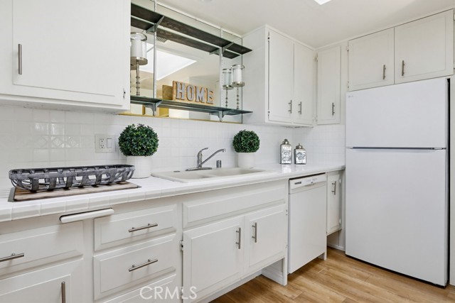 Detail Gallery Image 12 of 26 For 13580 Cedar Crest Ln 110l,  Seal Beach,  CA 90740 - 2 Beds | 1/1 Baths