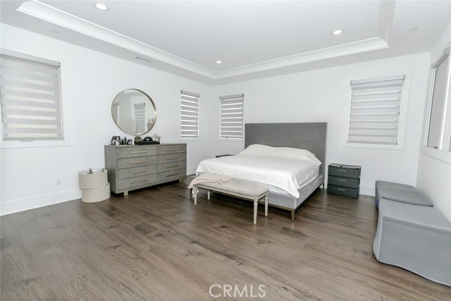 Detail Gallery Image 49 of 69 For 20300 W Windsor Ln, Northridge,  CA 91326 - 5 Beds | 6 Baths