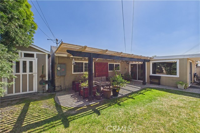 3647 W Myra Avenue, Anaheim CA: https://media.crmls.org/medias/99841237-6d9d-4027-9419-dbc4ff3d33ee.jpg