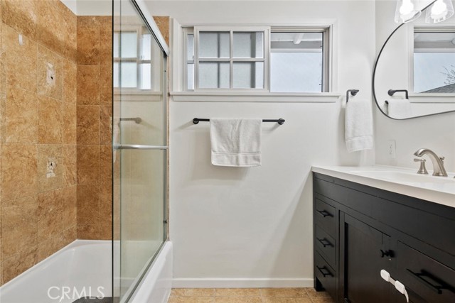 Image 21 of 42 For 22939 Lull Street