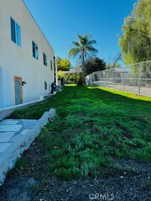 Detail Gallery Image 4 of 4 For 21655 Temescal Canyon, Corona,  CA 92883 - 3 Beds | 2/1 Baths