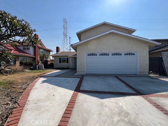 MLS #DW25175393 img 1