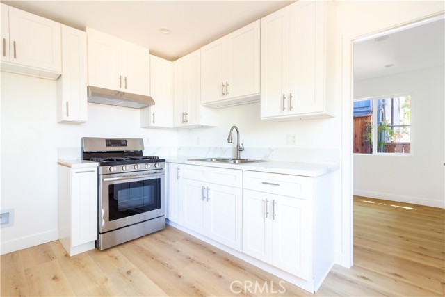 2123 Navarro Avenue, Altadena CA: https://media.crmls.org/medias/998608f9-d14d-40cb-a323-409d7424fc2f.jpg