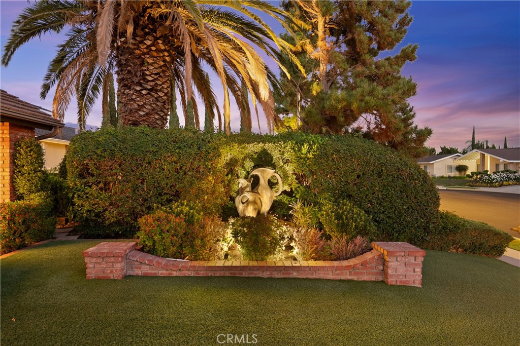 https://media.crmls.org/medias/998660cb-7e9c-4c57-8cff-737cdea0f1a2.jpg?preset=X-Large