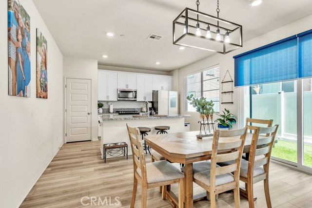 Detail Gallery Image 9 of 46 For 28175 Ashtree St, Temecula,  CA 92591 - 3 Beds | 2/1 Baths