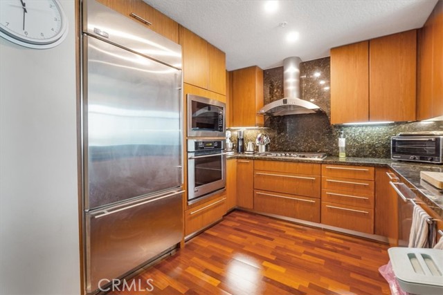 3141 Michelson Drive, Irvine CA: https://media.crmls.org/medias/9987698f-6918-40ab-97da-71ce852860e5.jpg