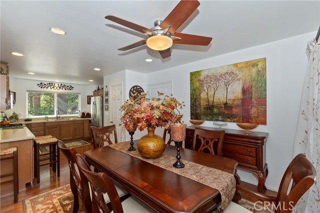 31816 Silver Spruce Drive, Running Springs CA: https://media.crmls.org/medias/99878d8d-2524-4143-9aa6-c231e5be1574.jpg