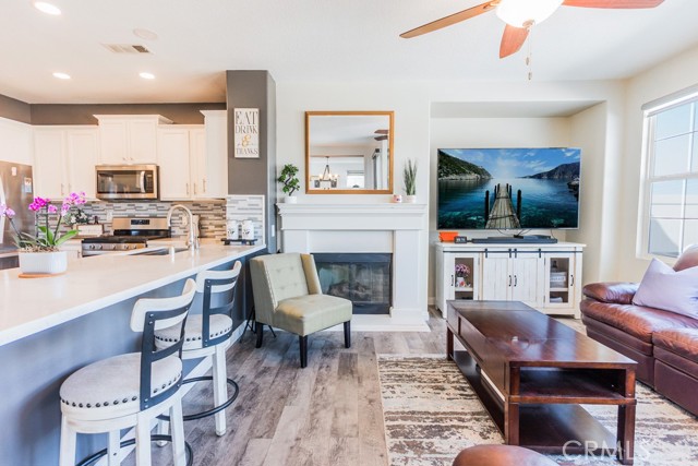 Detail Gallery Image 42 of 58 For 20413 Janzer Ct, Newhall,  CA 91350 - 5 Beds | 3 Baths