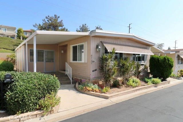 Detail Gallery Image 3 of 41 For 3744 Lake Grove Dr #21,  Yorba Linda,  CA 92886 - 2 Beds | 2 Baths