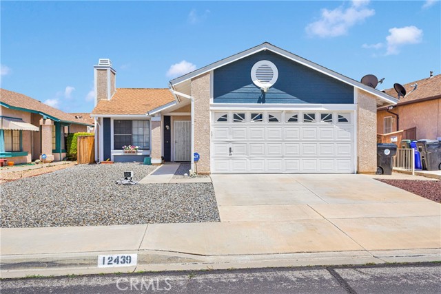 Detail Gallery Image 1 of 33 For 12439 Glennaire Pl, Victorville,  CA 92395 - 2 Beds | 2 Baths