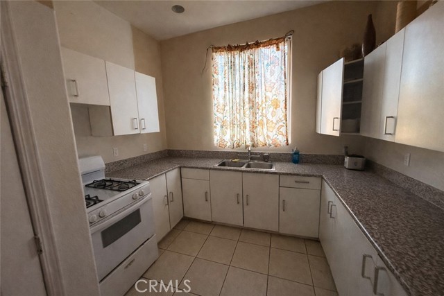 Detail Gallery Image 4 of 9 For 66669 2nd, Desert Hot Springs,  CA 92240 - 3 Beds | 2 Baths