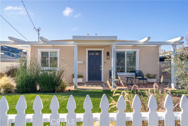 2621 Mathews Avenue, Redondo Beach, California 90278, 3 Bedrooms Bedrooms, ,2 BathroomsBathrooms,Residential,Sold,Mathews,SB20148757