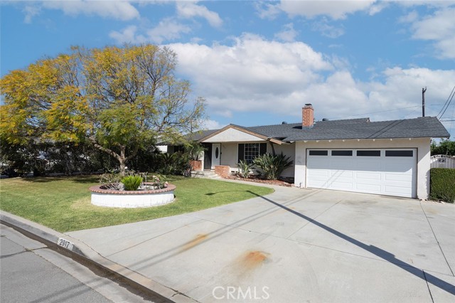 Detail Gallery Image 2 of 49 For 2917 W Rome, Anaheim,  CA 92804 - 3 Beds | 2 Baths