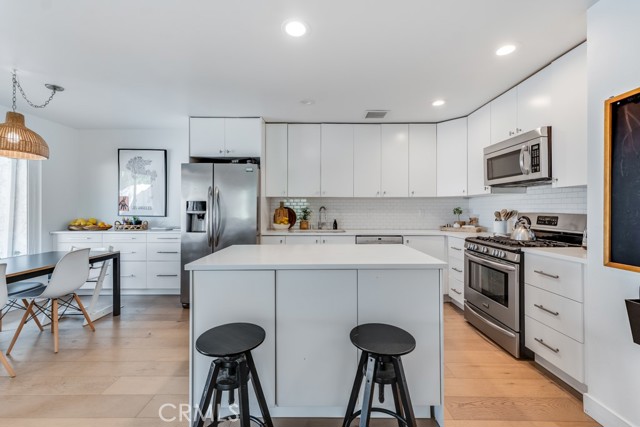 Detail Gallery Image 4 of 36 For 192 Gazania Ct, Thousand Oaks,  CA 91362 - 3 Beds | 2 Baths