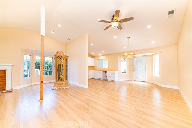 Detail Gallery Image 4 of 9 For 12012 Barclay, Moreno Valley,  CA 92557 - 3 Beds | 2 Baths